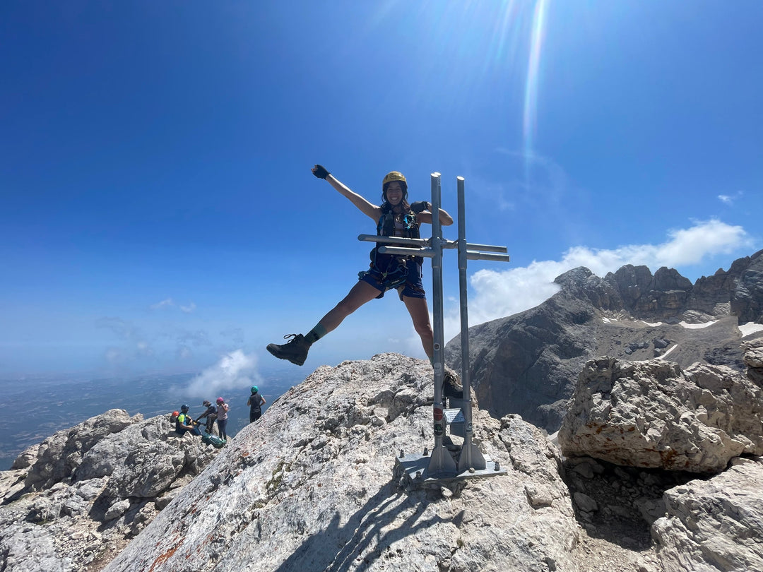 L'anello delle Vie Ferrate Ventricini e Danesi al al Corno Piccolo - 2655m – ["Parco Nazionale Gran Sasso e Monti della Laga"], Abruzzo | Strike Adventure