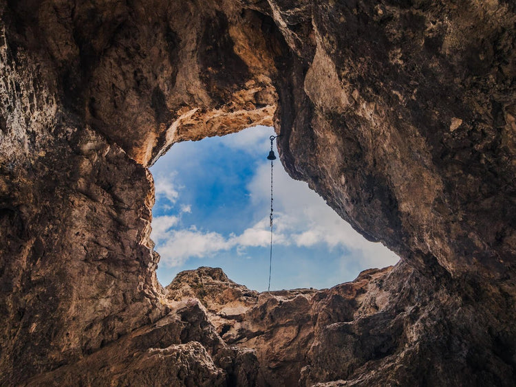 La Grotta di San Benedetto e i panorami del Velino - Strike Adventure