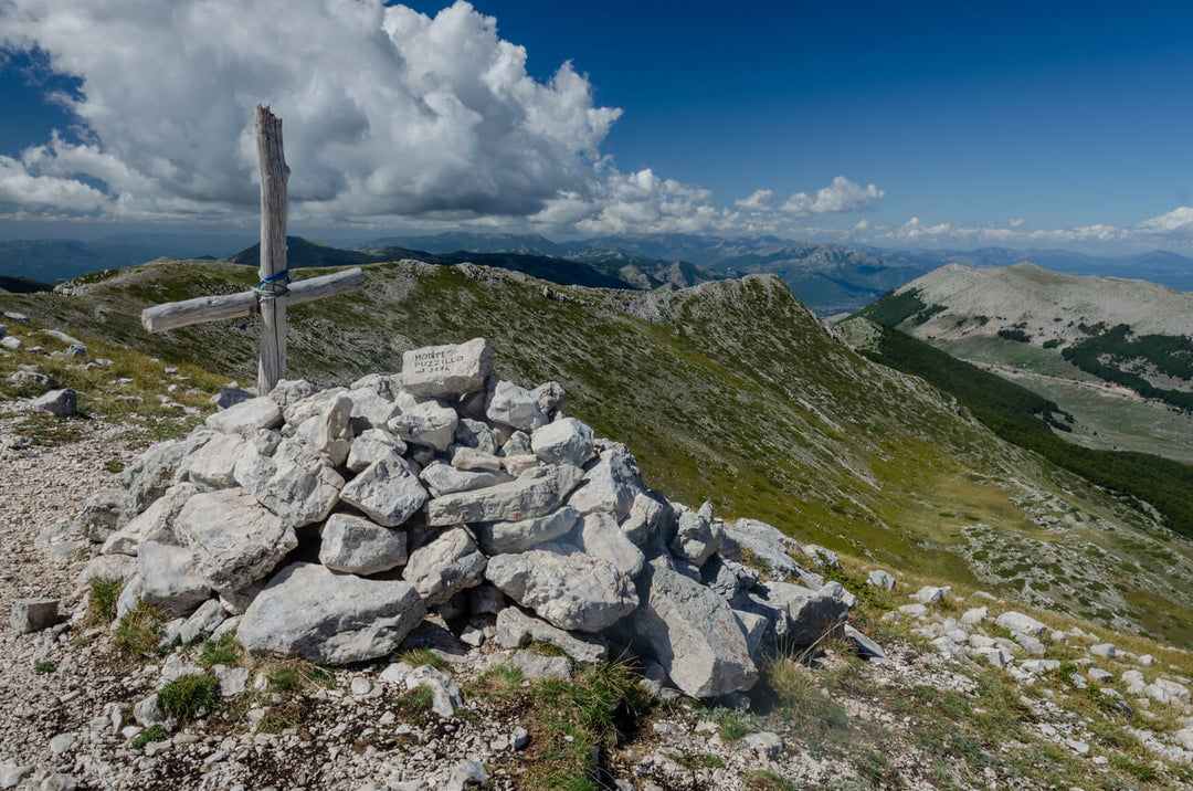 Le creste aeree del Puzzillo e la Valle Del Morretano con terzo tempo in caseificio - Strike Adventure
