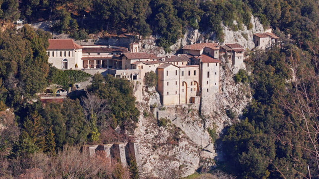 Trekking L'anello dell’Eremo di Greccio e del Colle della Tavola e i Mercatini di Natale | Strike Adventure