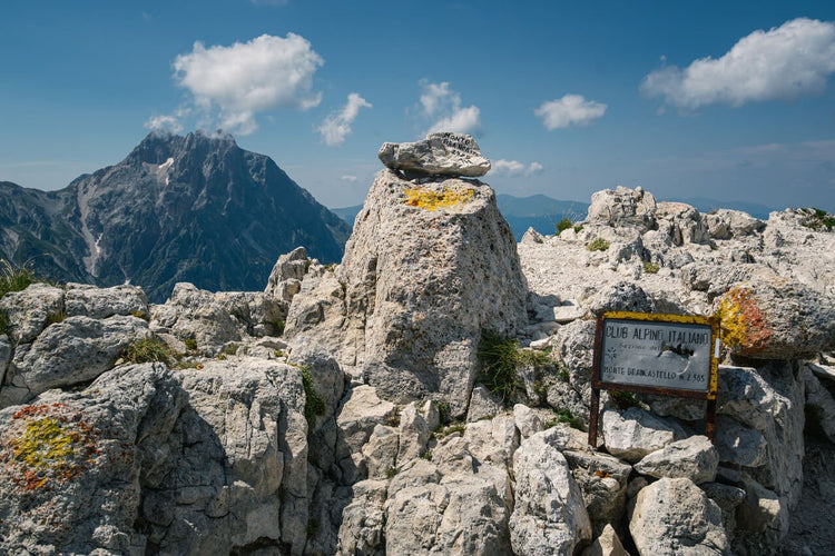 Monte Brancastello: lungo il Sentiero del Centenario tra i panorami del Gran Sasso - Strike Adventure
