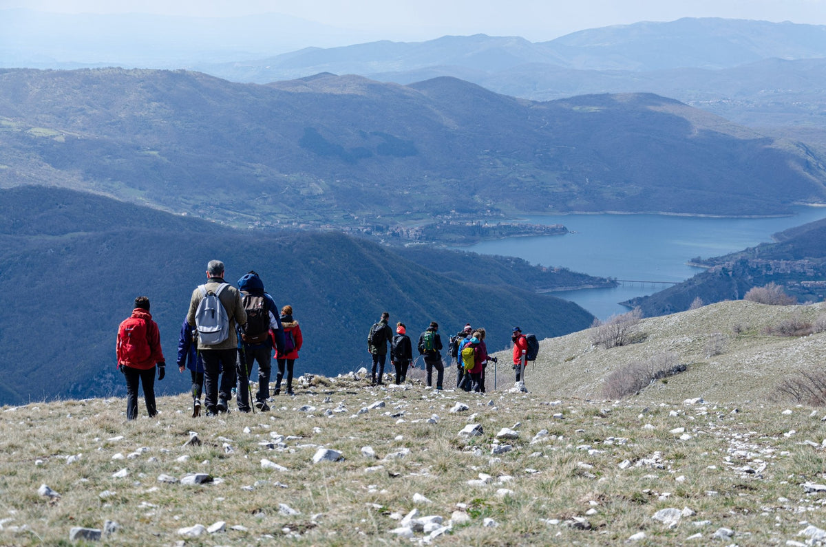 Monte Cervia: escursioni panoramica sul Lago del Turano - Strike Adventure