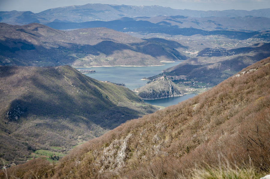 Monte Cervia: escursioni panoramica sul Lago del Turano - Strike Adventure