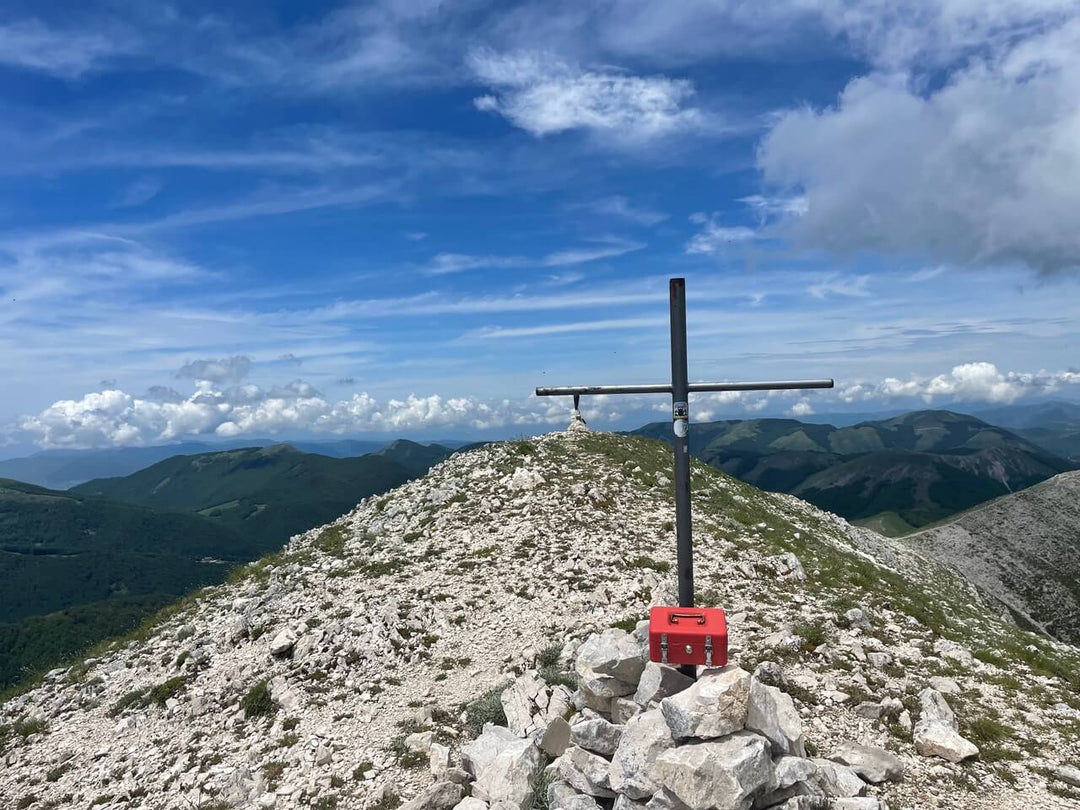 Monte di Cambio e i suoi panorami mozzafiato con terzo tempo al Rifugio A.Sebastiani - Strike Adventure