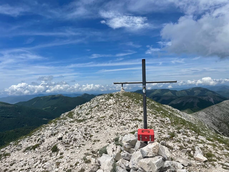 Monte di Cambio e i suoi panorami mozzafiato con terzo tempo al Rifugio A.Sebastiani - Strike Adventure