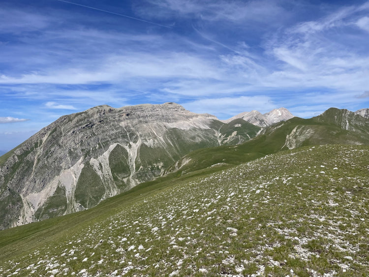 Monte Ienca e i panorami mozzafiato del Gran Sasso - Strike Adventure