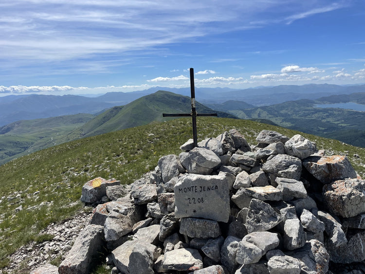 Monte Ienca e i panorami mozzafiato del Gran Sasso - Strike Adventure