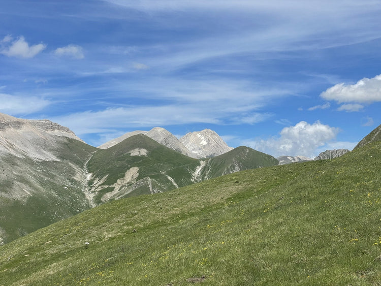 Monte Ienca e i panorami mozzafiato del Gran Sasso - Strike Adventure