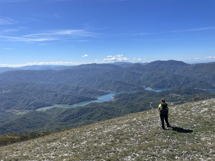 Monte La Serra: il Guardiano del Lago del Salto - Strike Adventure