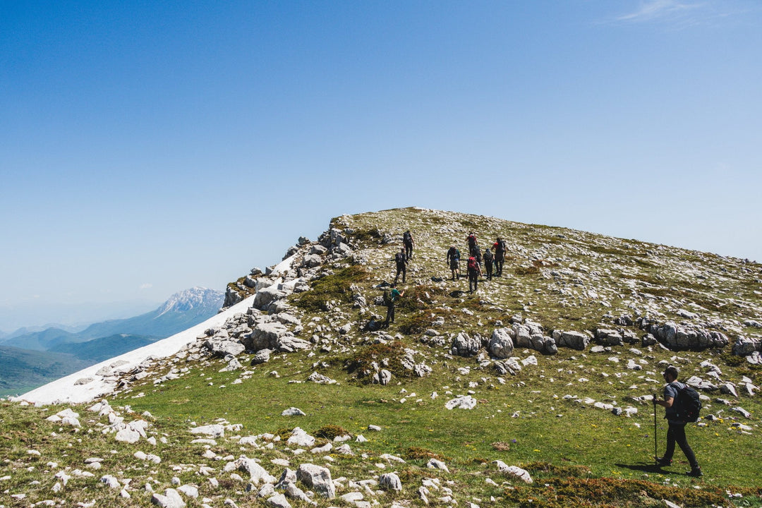 Monti Ocre e Cagno: panorami e creste over 2000 con terzo tempo in caseificio - Strike Adventure