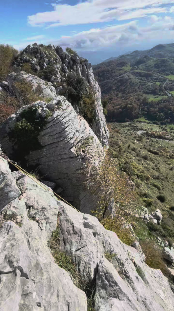 Climber per un giorno - Giornata prova di arrampicata su roccia – Gruppo dei Monti Prenestini, Lazio | Strike Adventure