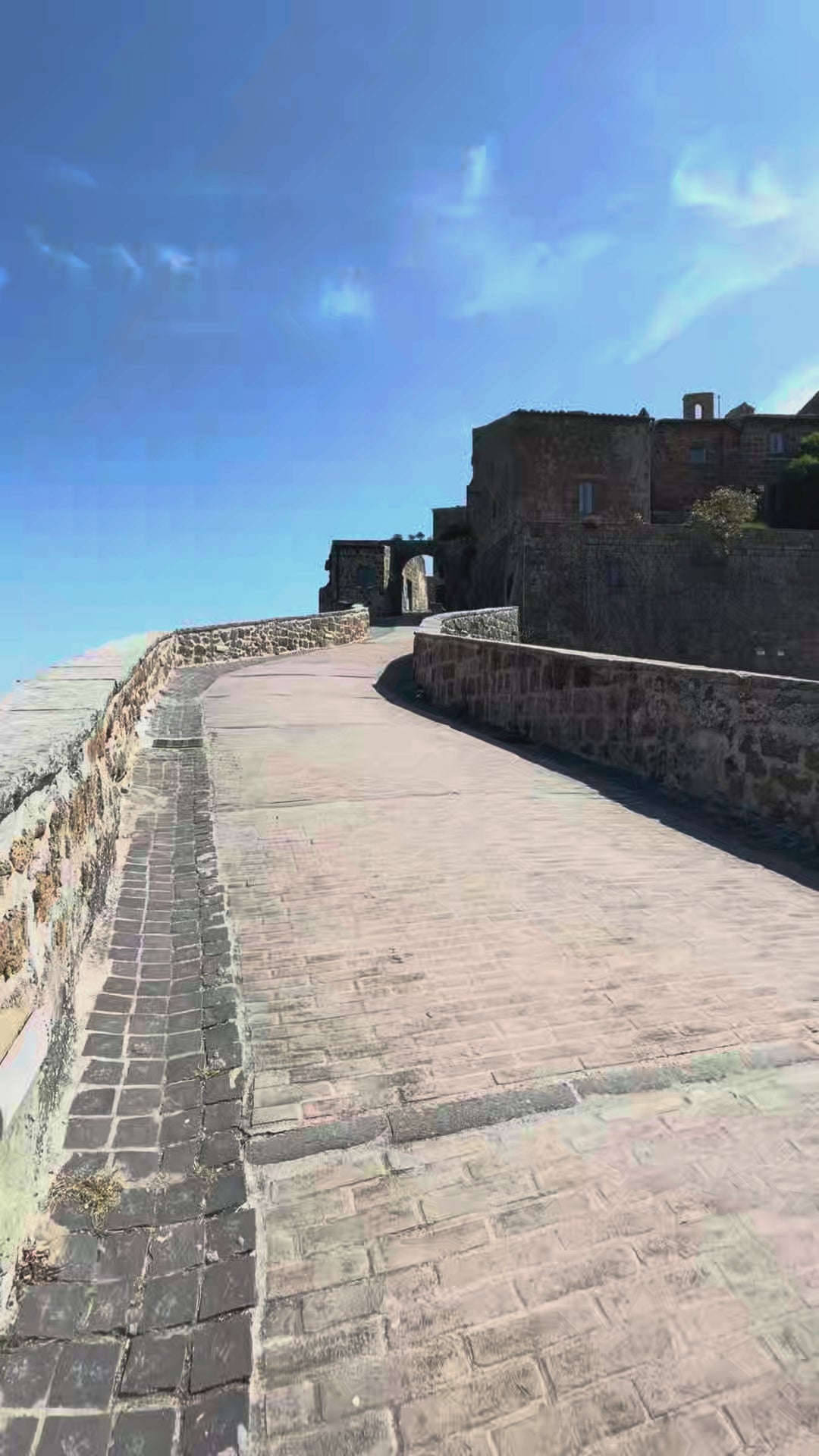 Trekking Il Borgo Fantasma di Celleno e il paese delle fiabe – Area della Tuscia, Lazio | Strike Adventure