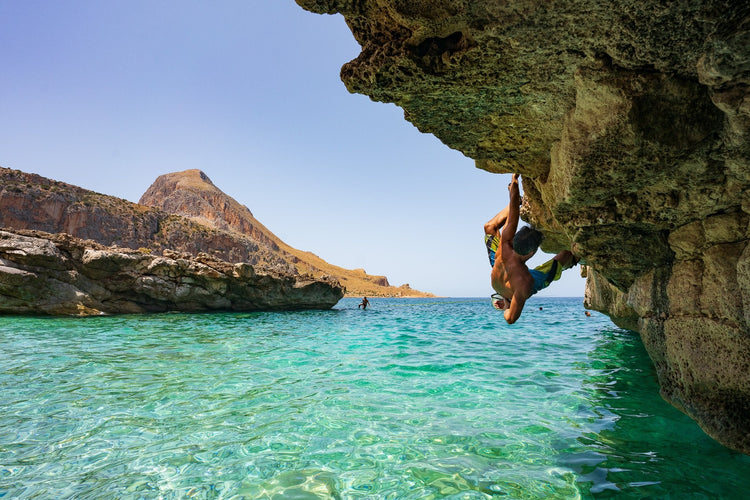 Sicilia Verticale: 5 giorni di arrampicata, mare e vibrazioni mediterranee - Strike Adventure