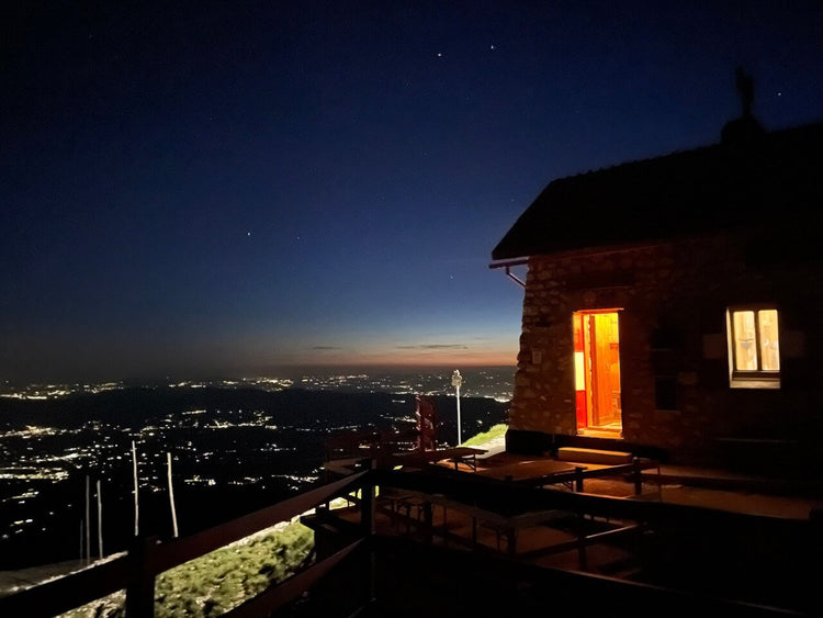 Trekking del Terminillo, dal tramonto all'alba con notte in Rifugio a 2108m - Strike Adventure