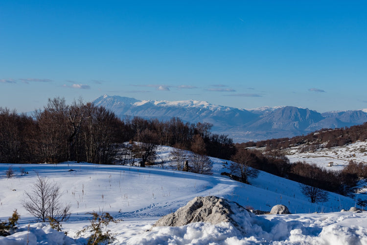 Trekking in Ciaspola + Sunset Experience e Notte stellata al Rifugio della Cicerana - Strike Adventure