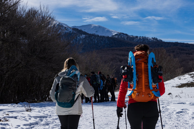 Trekking in Ciaspola + Sunset Experience e Notte stellata al Rifugio della Cicerana - Strike Adventure