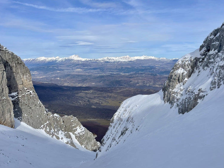 Uscita di Alpinismo Invernale al Monte Sirente (2348m) per il Canale Majori - Strike Adventure