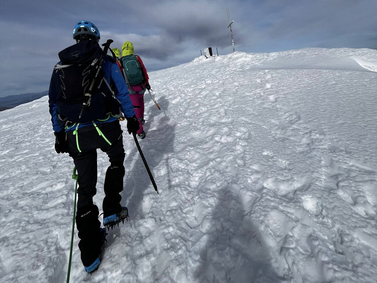 Uscita di Alpinismo Invernale al Monte Sirente (2348m) per il Canale Majori - Strike Adventure