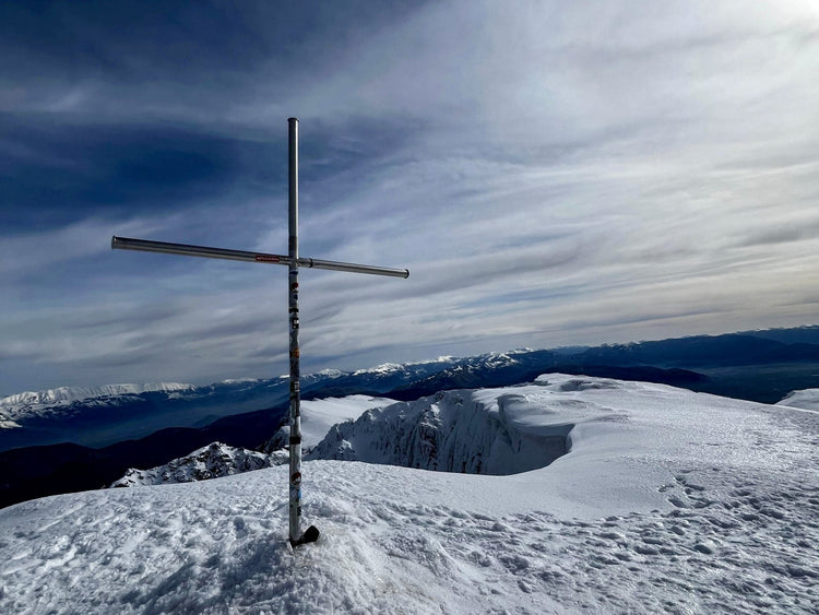 Uscita di Alpinismo Invernale al Monte Sirente (2348m) per il Canale Majori - Strike Adventure