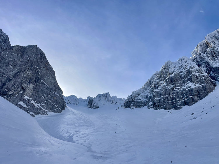 Uscita di Alpinismo Invernale al Monte Sirente (2348m) per il Canale Majori - Strike Adventure
