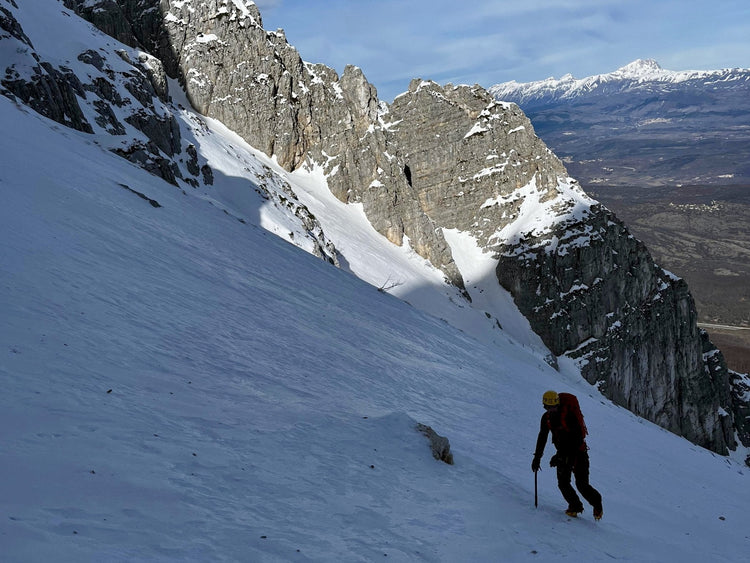 Uscita di Alpinismo Invernale al Monte Sirente (2348m) per il Canale Majori - Strike Adventure