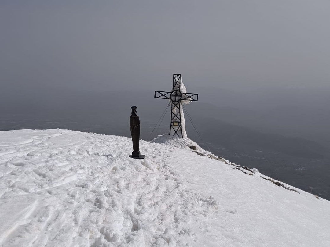Uscita di Alpinismo Invernale al Monte Velino (2486m) - Strike Adventure