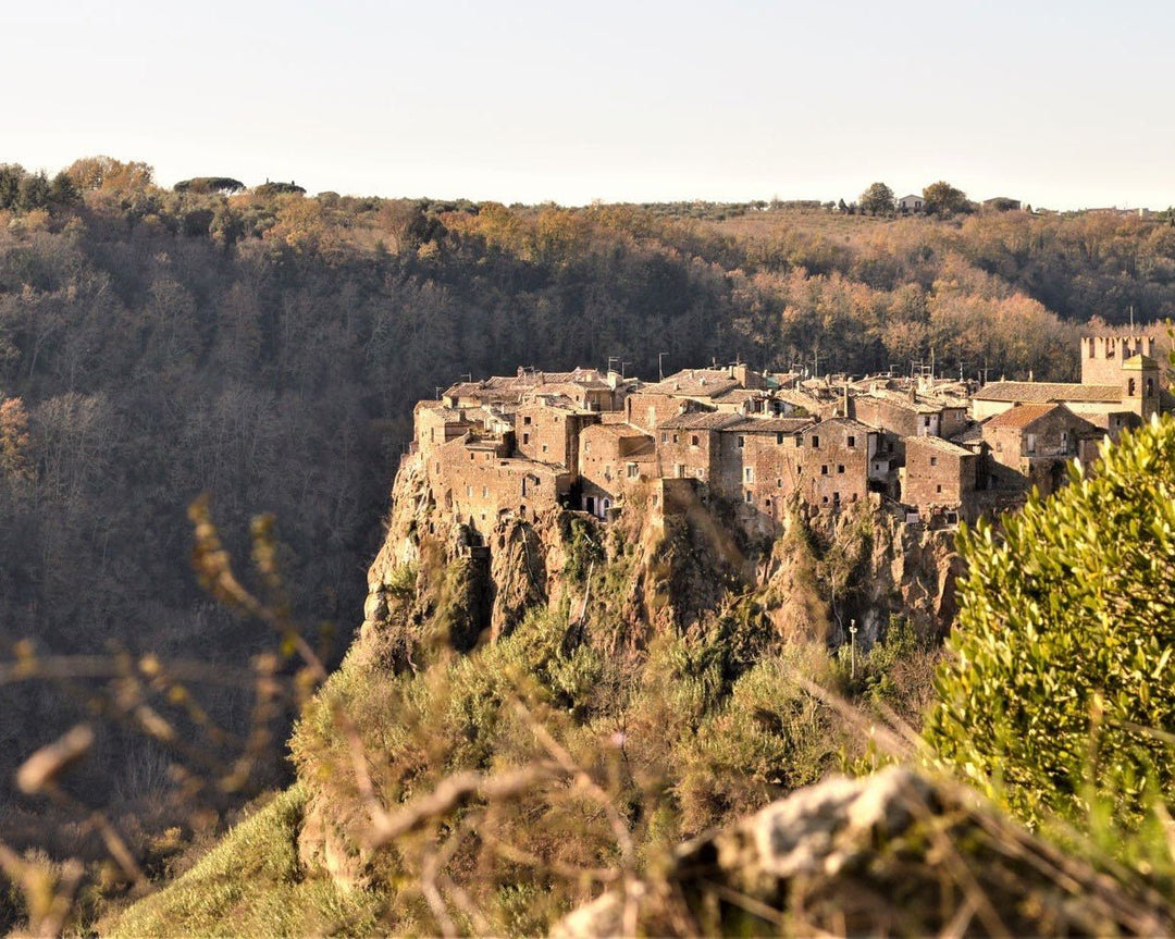 Valle del Treja e mercatini di Natale: tra borghi antichi e cascate - Strike Adventure