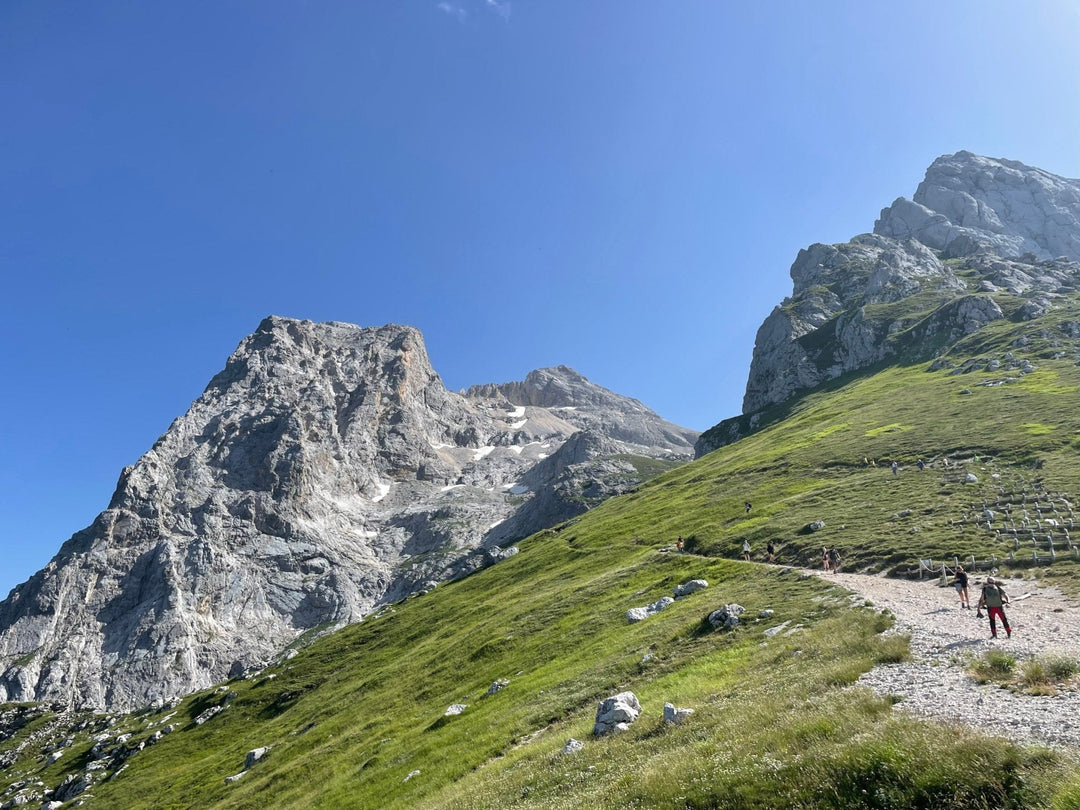 Via Ferrata Ricci al Corno Grande Vetta Orientale (2903m) – ["Parco Nazionale Gran Sasso e Monti della Laga"], Abruzzo | Strike Adventure