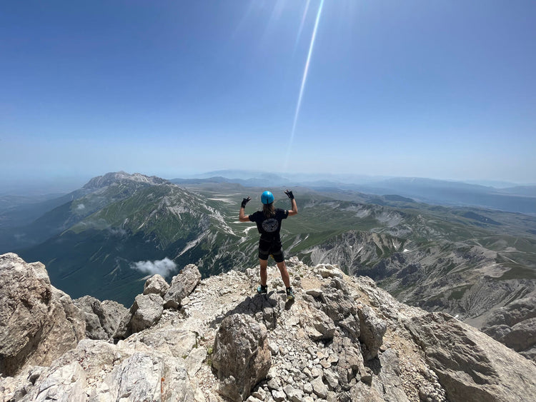 Via Ferrata Ricci al Corno Grande Vetta Orientale (2903m) – ["Parco Nazionale Gran Sasso e Monti della Laga"], Abruzzo | Strike Adventure
