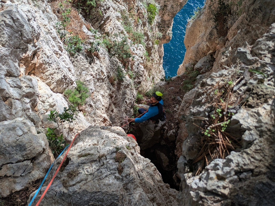 Via Multipitch alla Montagna Spaccata – Gaeta, Lazio | Strike Adventure