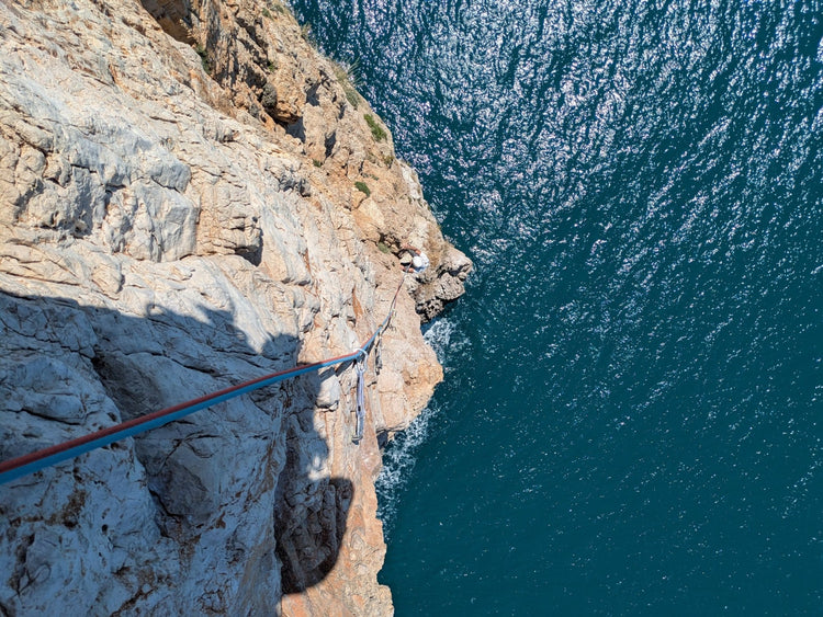 Via Multipitch alla Montagna Spaccata | Strike Adventure