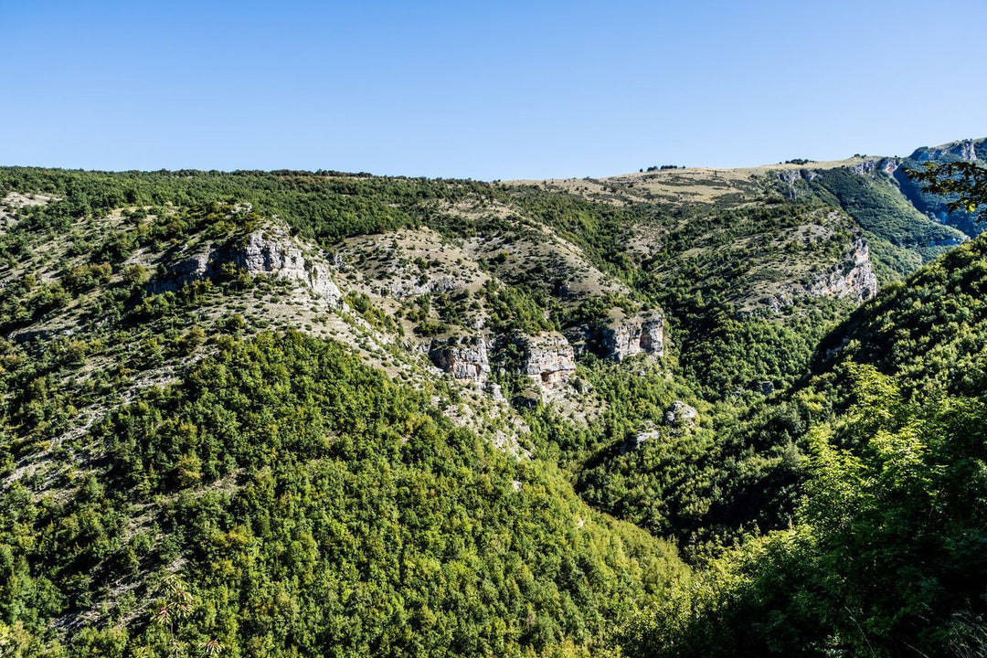 Weekend nel Parco della Maiella tra Canyon, Eremi e Borghi Incantati - Strike Adventure