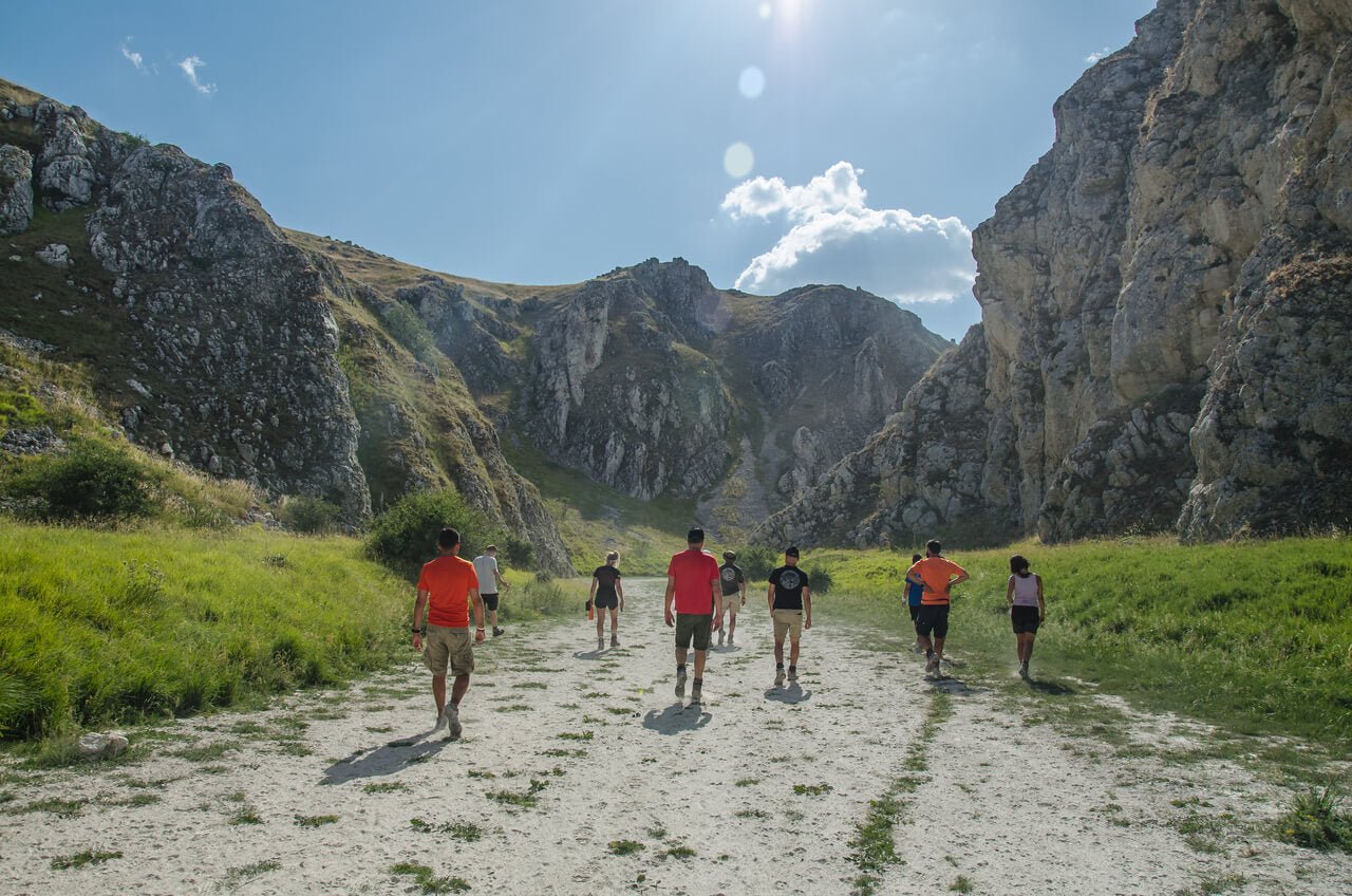 Weekend sul Gran Sasso: roccaforti, canyon e albe in quota - Strike Adventure
