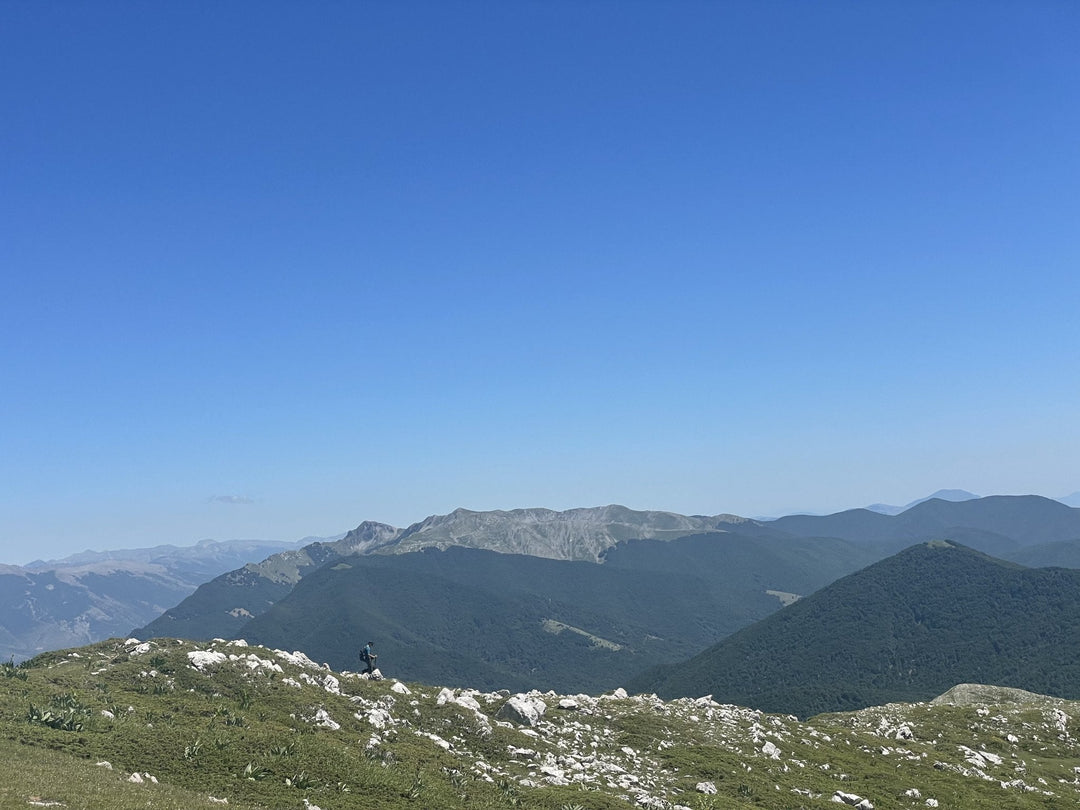 Yoga Trek al Monte Crepacuore e il Sentiero dei Fiori - Strike Adventure
