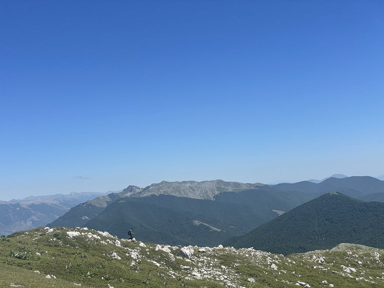 Yoga Trek al Monte Crepacuore e il Sentiero dei Fiori - Strike Adventure