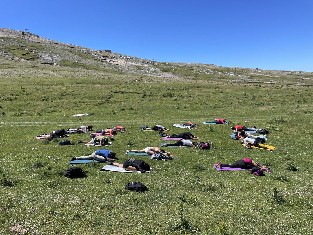 Yoga Trek al Monte Crepacuore e il Sentiero dei Fiori - Strike Adventure