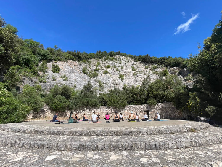 Yoga Trek al Monte Sacro del Soratte - Strike Adventure