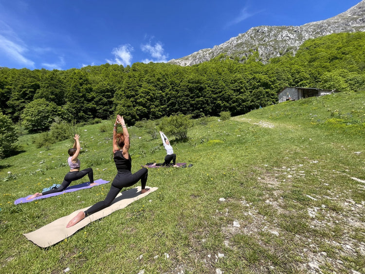 Yoga Trek con bagno sonoro alla scoperta della Valle degli Angeli (Terminillo) - Strike Adventure