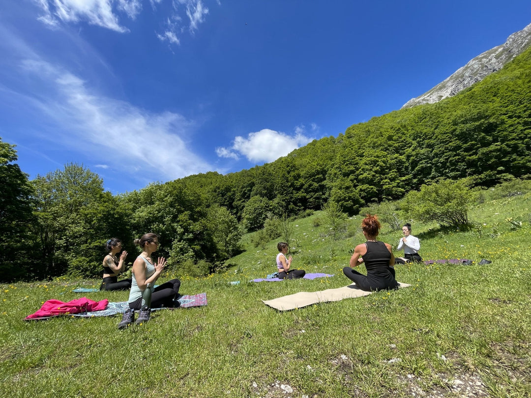 Yoga Trek con bagno sonoro alla scoperta della Valle degli Angeli (Terminillo) - Strike Adventure