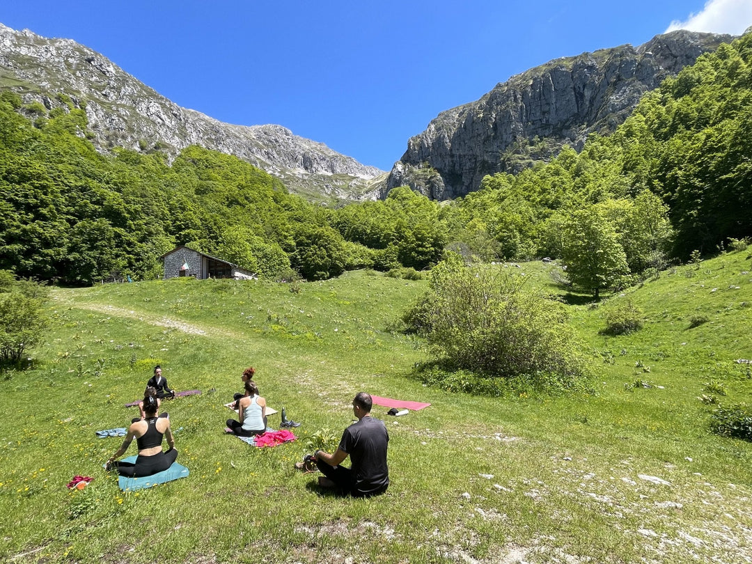 Yoga Trek con bagno sonoro alla scoperta della Valle degli Angeli (Terminillo) - Strike Adventure